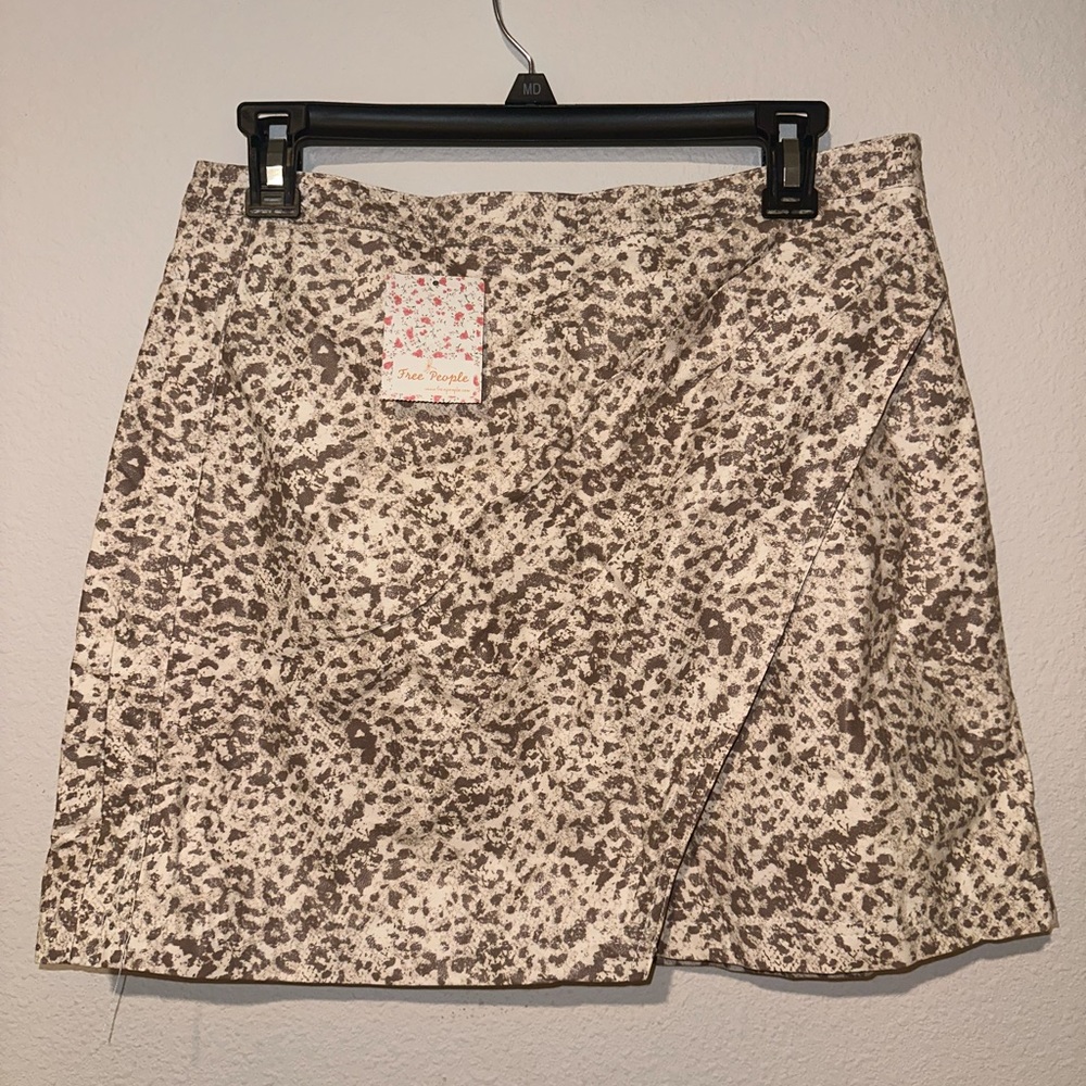 Free People NWT Mini Skirt in Snakeskin Size 10